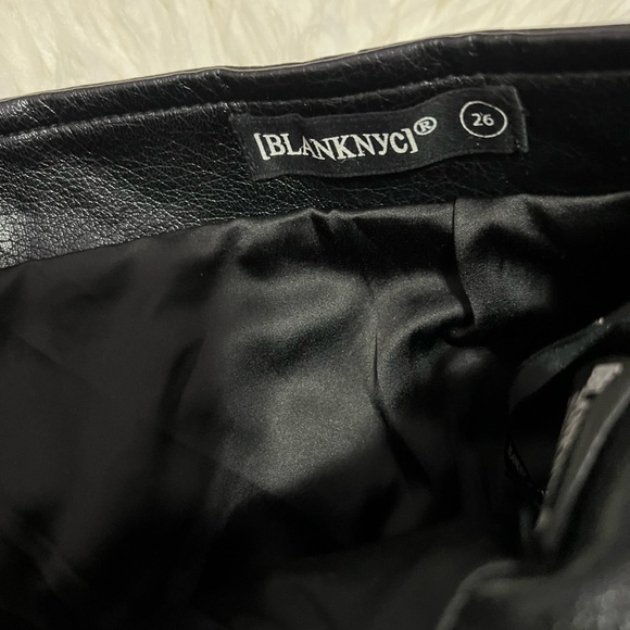 Blank NYC zippered detail skirt size 26 - Picture 3 of 4